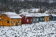 Kolorowe domki rozweselaj zimow aur Norwegi. foto: Tomasz Szumski